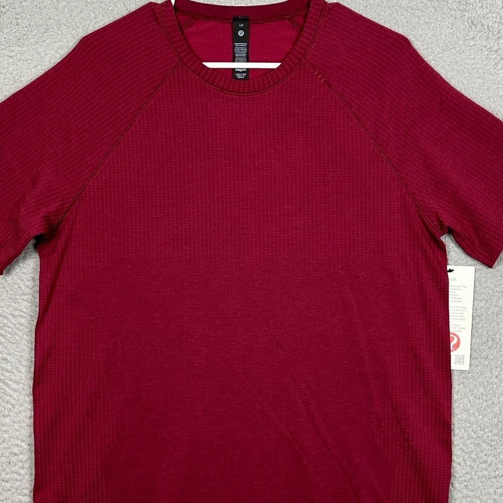 NEW Lululemon Shirt Mens Large Metal Vent Tech Pomegranate Red Short Sleeve Tee